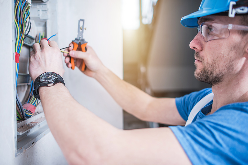Electrician Qualifications in Chesterfield Derbyshire